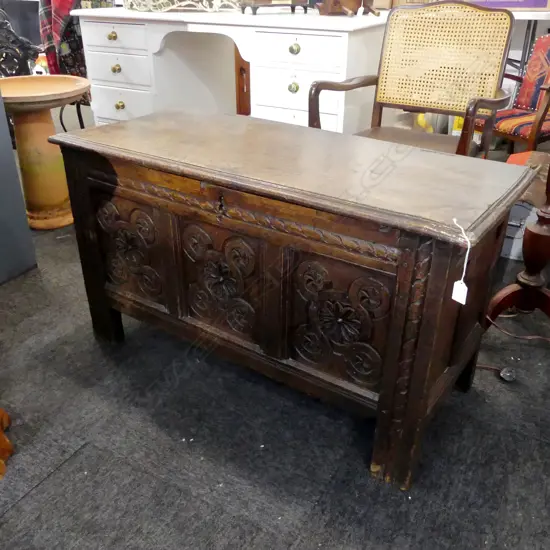 ANTIQUE COFFER 1015x420x580mm