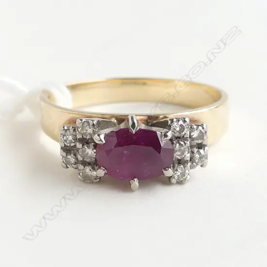 9ct RUBY & DIAMOND RING D=0.20ct, 4.4gm, SIZE Q