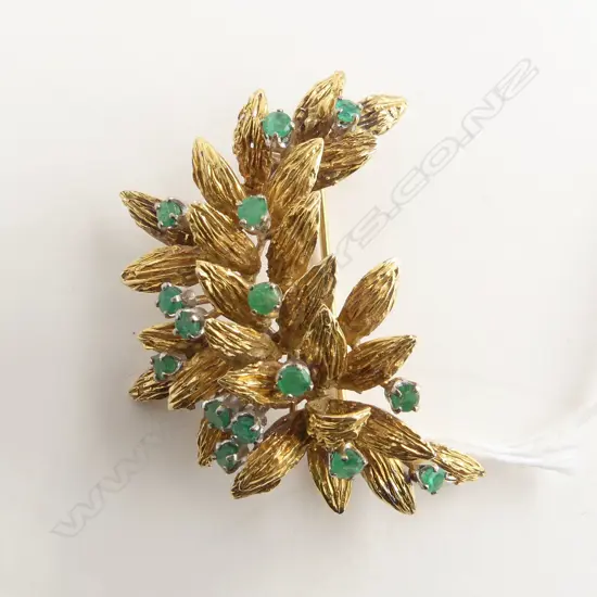 14CT EMERALD BROOCH, 20gms