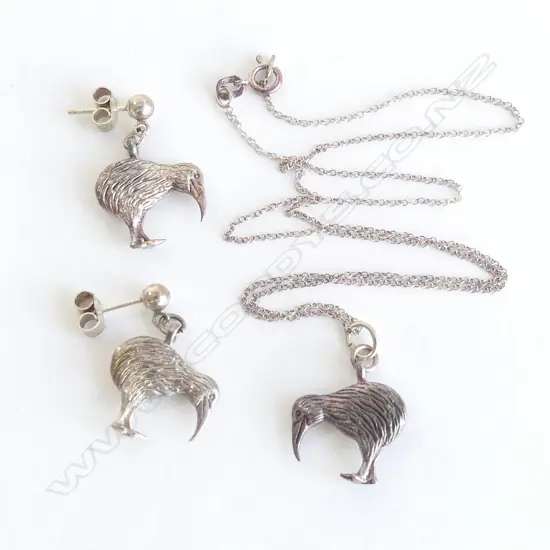 SILVER KIWI on CHAIN & PR MATCHING EARRINGS