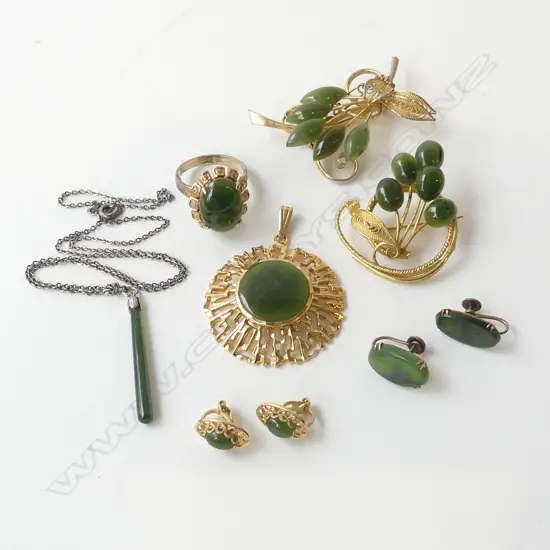 POUNAMU & GILT JEWELLERY: 2 brooches. 2 Pendants. Ring+ 2 prs earrings 