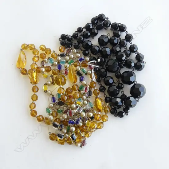 3 VINTAGE COSTUME GLASS NECKLACES FAULTS