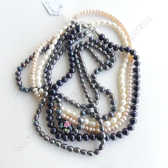 5 CULTURED/FRESHWATER PEARL NECKALCES VARIOUS COLOURS