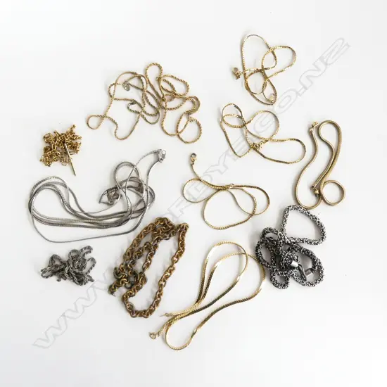 GP & SILVER METAL NECKLACES