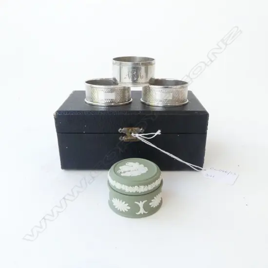 3 STG SILVER NAPKIN RINGS, 50gms + WEDGWOOD CONTAINER