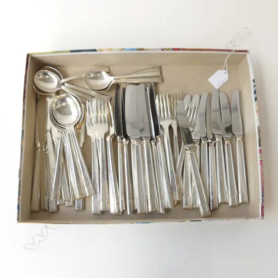 56PC WALKER & HALL CUTLERY SET 8 PLACE SETTING SILVER PLATED comprising:
