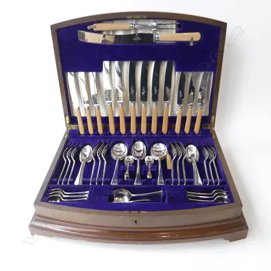 CANTEEN OF WALKER & HALL EP CUTLERY SERVICE L.480mm