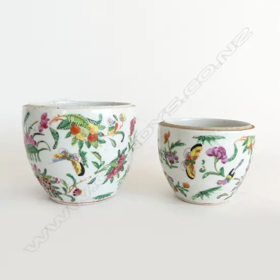 2 CHINESE FAMILLE ROSE CONTAINERS (NO LIDS) H.90mm