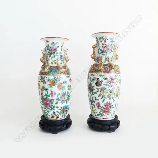 NEAR PAIR CHINESE FAMILLE ROSE VASES ON STANDS H.240mm (rim repair)