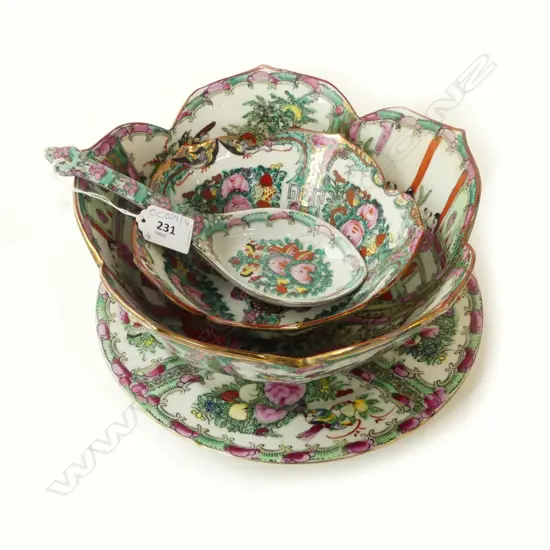 4 PCES FAMILLE ROSE; 2 BOWLS, LADLE & PLATE 265mm dia