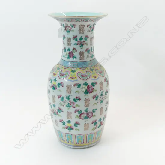 LG FAMILLE ROSE VASE H.445mm (RIM REPAIRED)