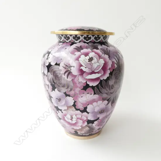 LG LIDDED CLOISONNE LIDDED URN PINK CHRYSANTHEMUM ON A BLACK BASE. H.230mm