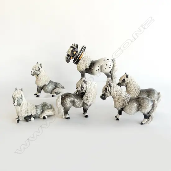6 CERAMIC HORSES BY CHEVAL, STH AFRICA H.175mm