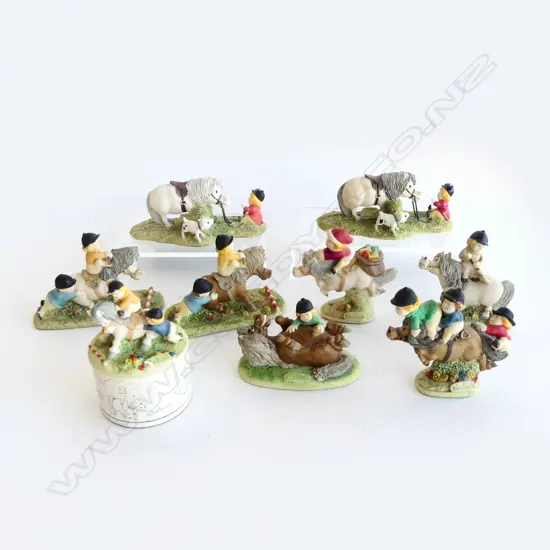 9 ASST. THELWELL RESIN HORSE FIGURINES H.80mm (1 REPAIRED)