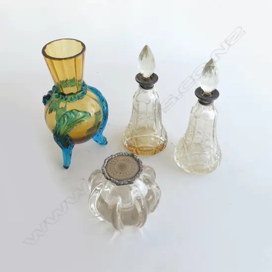3 STG CAPPED CRYSTAL CONTAINERS + ANTIQUE YELLOW GLASS VASE H.160mm. 1 scent bottle with crack. The inkwell is quality