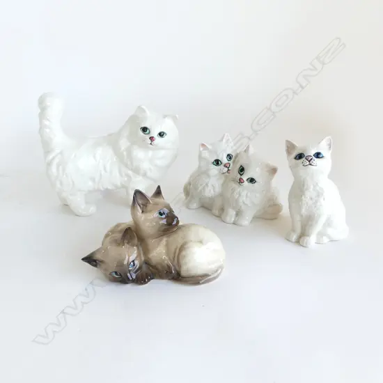 4 BESWICK CATS; 3 WHITE + SIAMESE KITTENS H.125mm