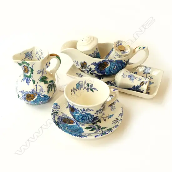 8 PCES BLUE MASONS 'BELVEDERE'