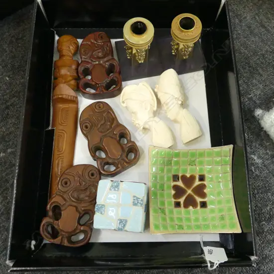 TRAY SML COLLECTABLES