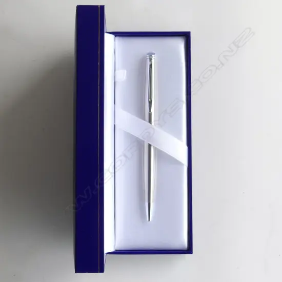 CASED WATERMAN PEN