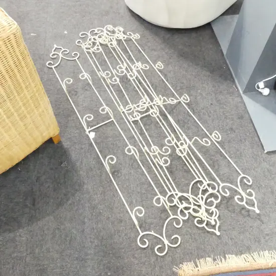 5 WALL PLATE RACKS 1400x210mm