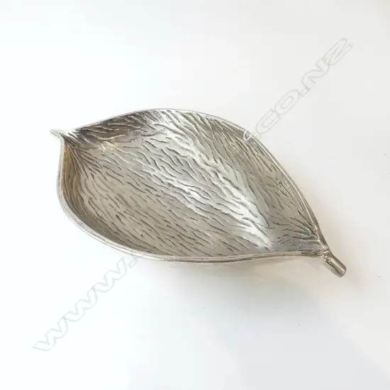 METAL FRUIT BOWL L465mm