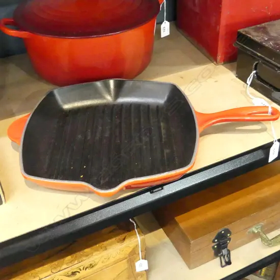 RED LE CREUSET GRILL PAN 300x430mm