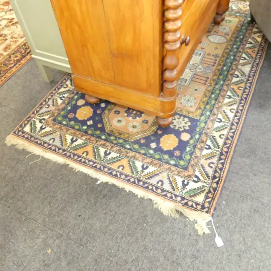 HAND KNOTTED WOOL PILE RUG 1900x1160mm