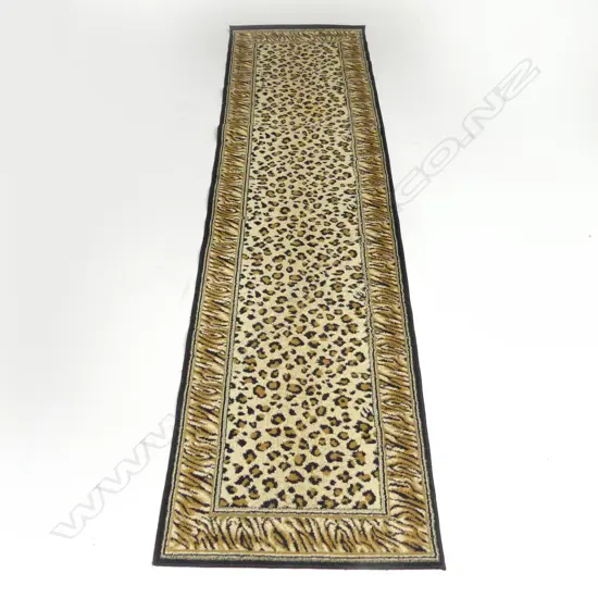 MACHINED LEOPARD PRINT RUNNER 3000x790mm