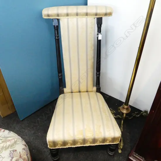 VICTORIAN PRAYER CHAIR, SILK PATTERNED UPHOLSTERY, SOME WEAR