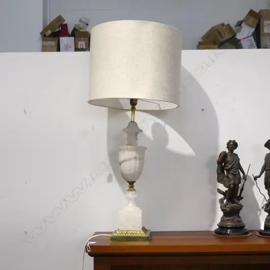 LG TABLE LAMP ON ONYX BASE, H.810mm