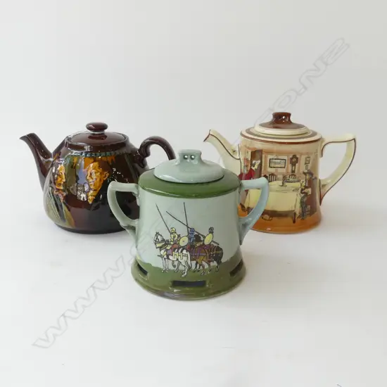 2 ROYAL DOULTON TEAPOTS & 1 LIDDED SUGAR BOWL H.130mm. Kings Ware pot with chips inside lid