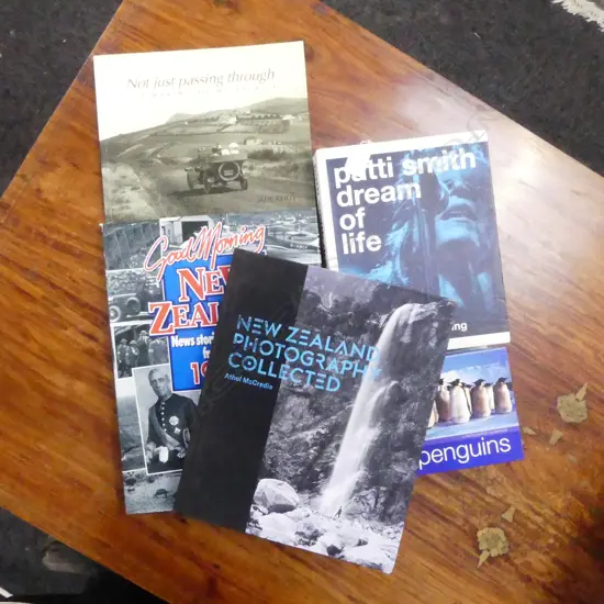6 ASST BOOKS INCL MUSIC + NZ + PENGUINS