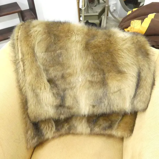 FAUX FUR THROW