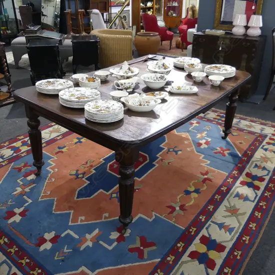 VICTORIAN MAHOGANY EXTENSION DINING TABLE (requires attention) 1700 x 1200 x 720mm