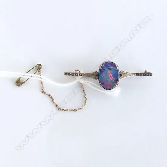 9ct SET OPAL BROOCH 5.11gm