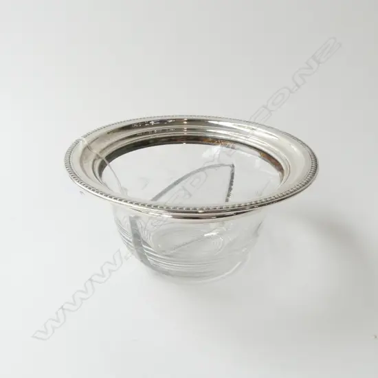 STG SILVER RIMMED CRYSTAL DIVIDED BOWL BY INT. SILVER CO USA, D.175MM