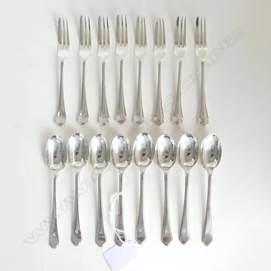 8 SILVER TEASPOONS & DESSERT FORKS, 312gm