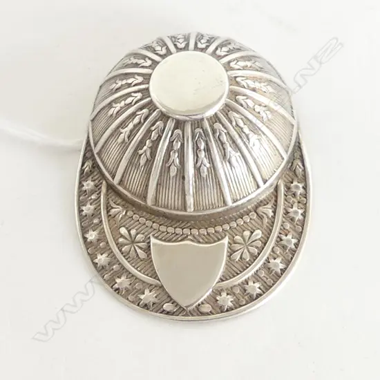 SILVER NOVELTY JOCKEY CAP TEA CADDY SPOON Sheffield 1965