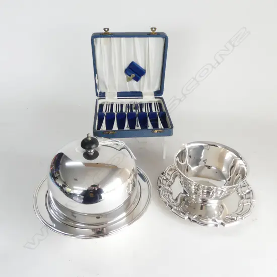 SILVER PLATE CREAM B/S, SILVER LIDDED DISH & 6 BOXED TEASPOONS