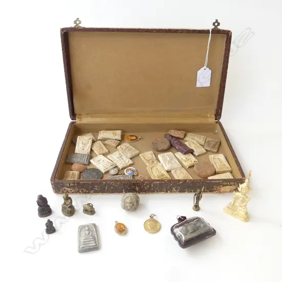 TRAY CLAY BUDDAH PLAQUES, PENDANTS & AMULETS