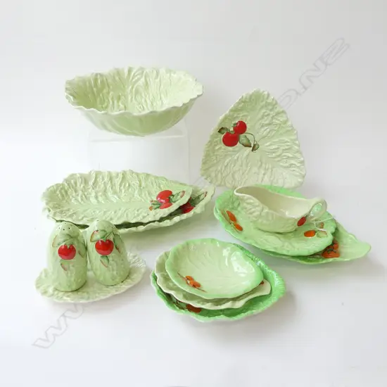 12 PCES CARLTON WARE, GREEN LETTUCE