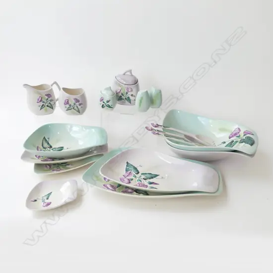 17 PCES BLUE / PURPLE CARLTON WARE