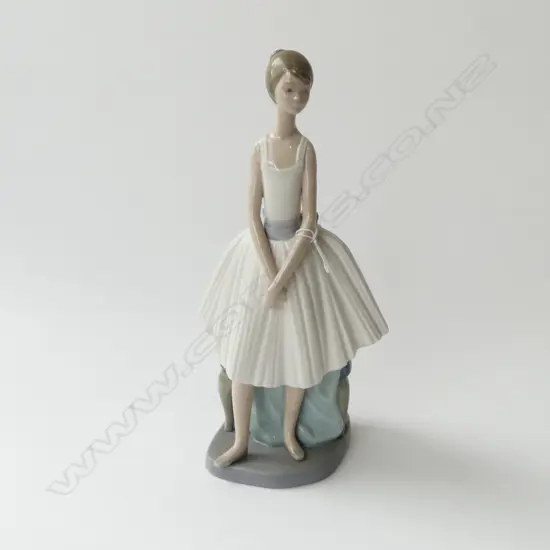 NAO BALLERING FIGURINE H.310mm