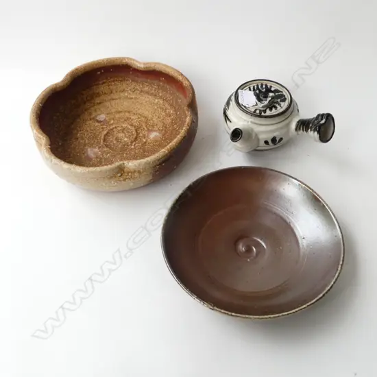 3 PCES JAPANESE POTTERY; 2 BOWLS, 1 SHIGARAKI 250mm dia + TEAPOT