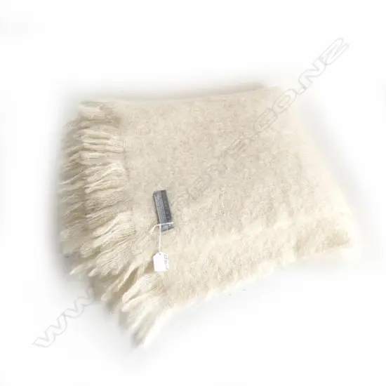 LG CREAM MOHAIR BLANKET MADE by WINDERMERE NZ,1900 x 1300mm
