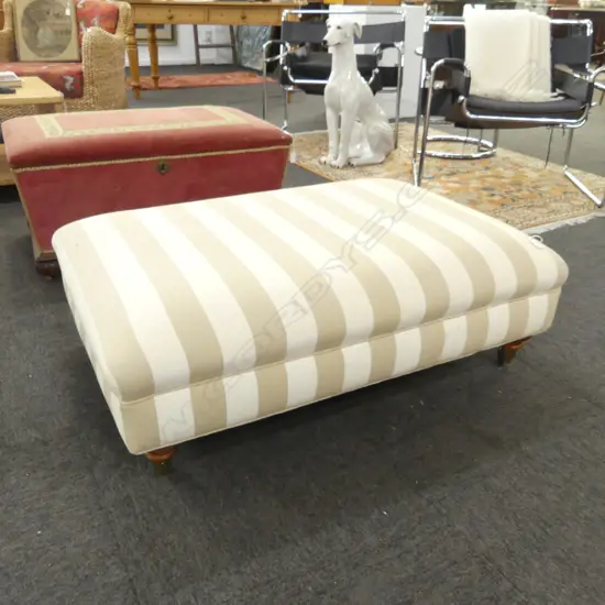 STRIPED FABRIC OTTOMAN (spotting)