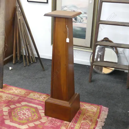 WOODEN PLINTH H.1000mm