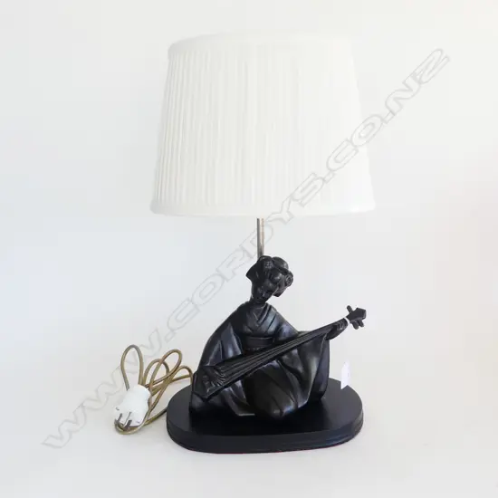 1960'S GEISHA LADY LAMP PLEATED SHADE 