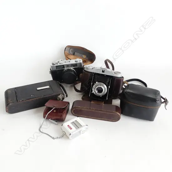 4 VINTAGE CAMERAS: Agfa Isoettek folding + Konica + Jhagee folding + Brownie Starlet Camera