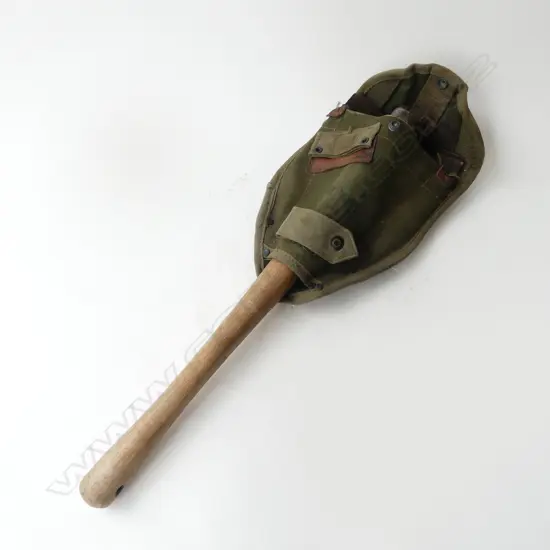 U.S. COLLAPSIBLE SPADE FROM KOREAN WAR ERA L.530mm